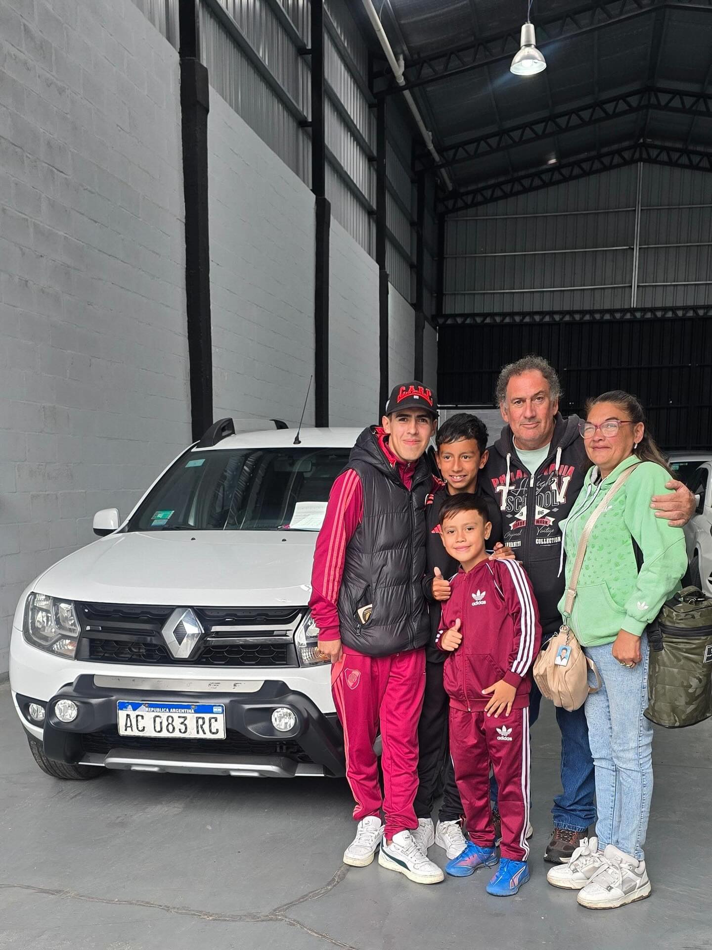 Familia Ocampo con Renault Oroch