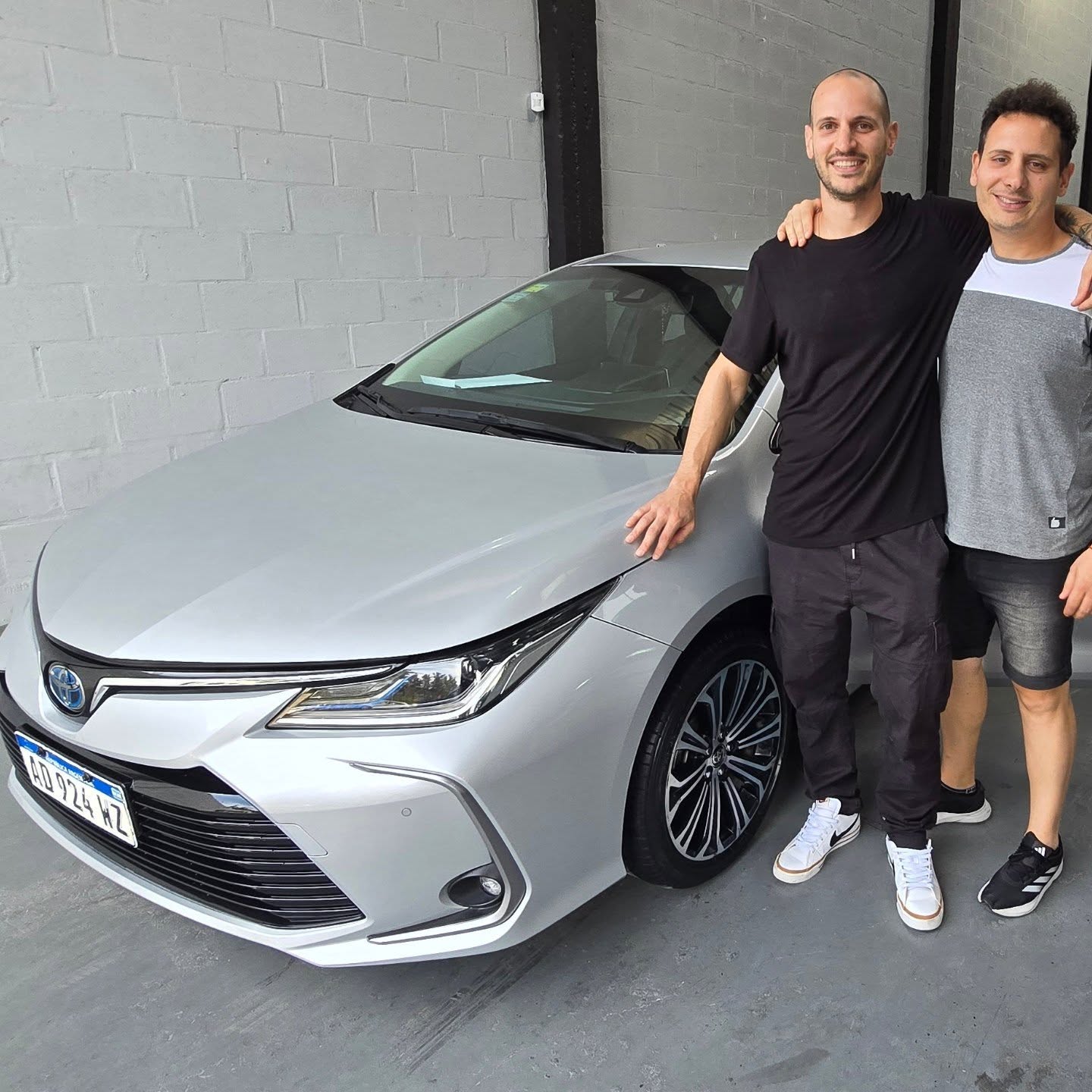 Familia Vangeli con Toyota Corolla